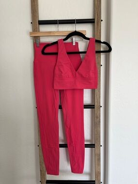 Lululemon gloss pink set